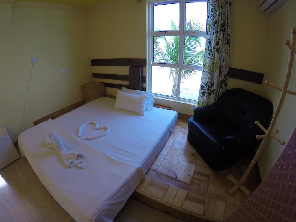 Maafushi Inn Room photo